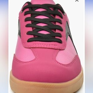 Nicole miller color block sneakers Women's Pink and Black and green